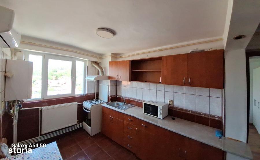 Apartament cu 3 camere decomandat în Nicolae Titulescu