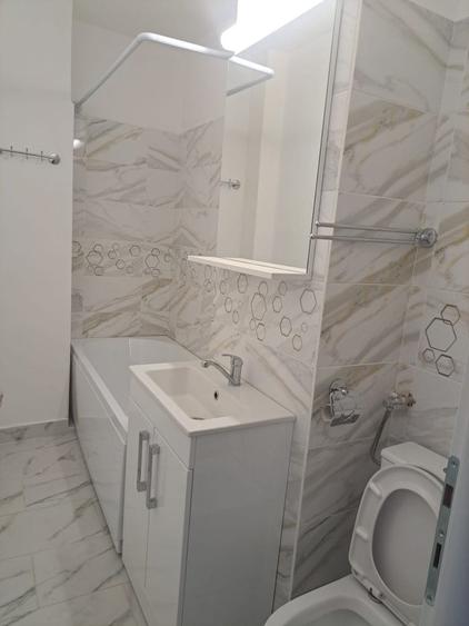 Garsonieră decomandată în Central
