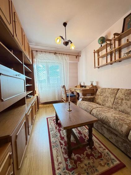 Apartament cu 3 camere decomandat în Griviței
