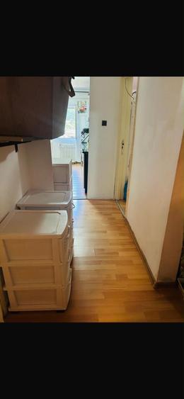 Apartament cu 3 camere decomandat în Exterior Vest