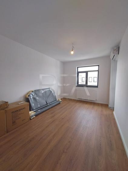 Apartament cu 4 camere semidecomandat în Sisești