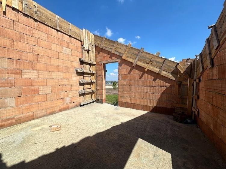 Casă cu 4 camere cu Teren 351 Mp în Hărman