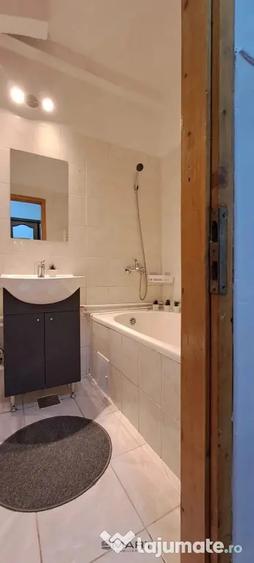 Apartament cu 2 camere decomandat în Sud