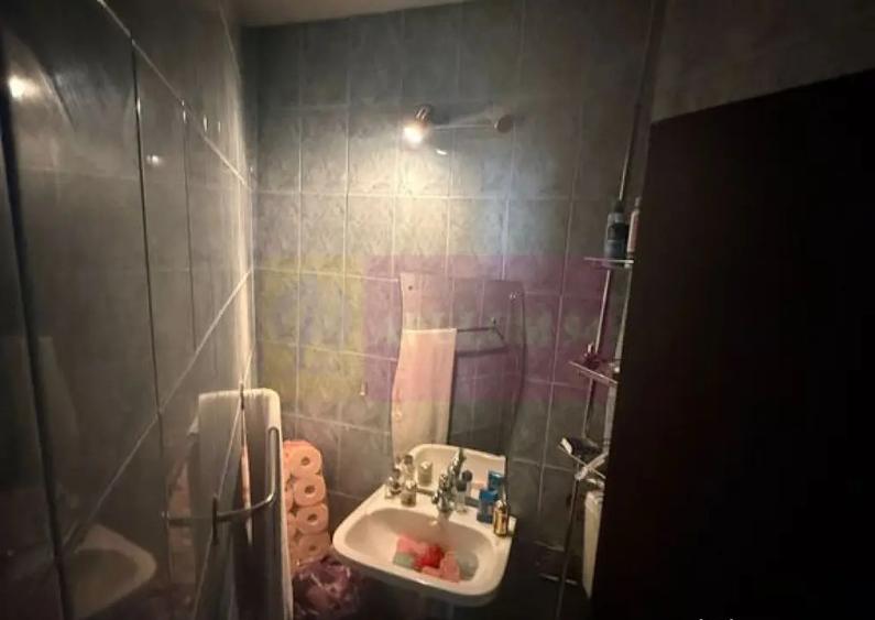 Apartament cu 3 camere decomandat, mobilat în Calea Călărașilor