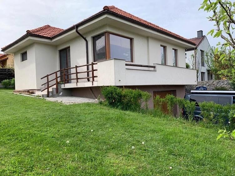 Casă cu 2 camere cu Teren 500 Mp în Florești