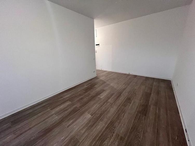 Apartament cu 3 camere decomandat în Vasile Aaron
