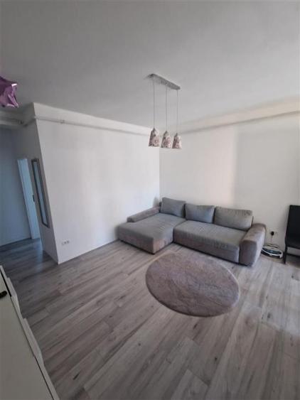 Apartament cu 3 camere decomandat în Moșnița Nouă