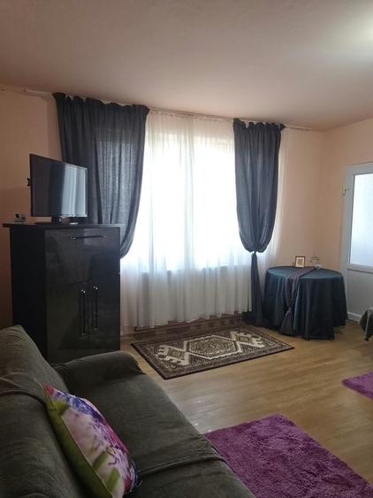 Garsonieră decomandată în Central