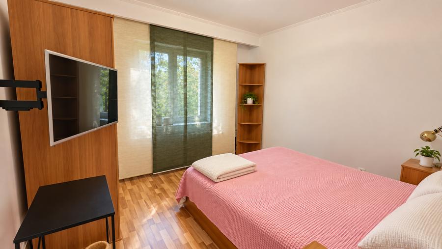 Apartament cu 2 camere decomandat în Berceni