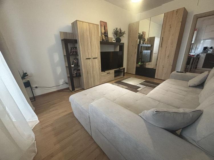 Apartament cu 2 camere decomandat în 13 Septembrie