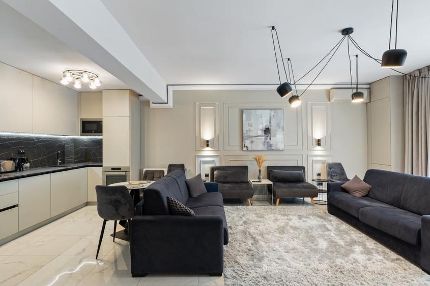 Apartament cu 2 camere semidecomandat, mobilat în Mamaia-Sat