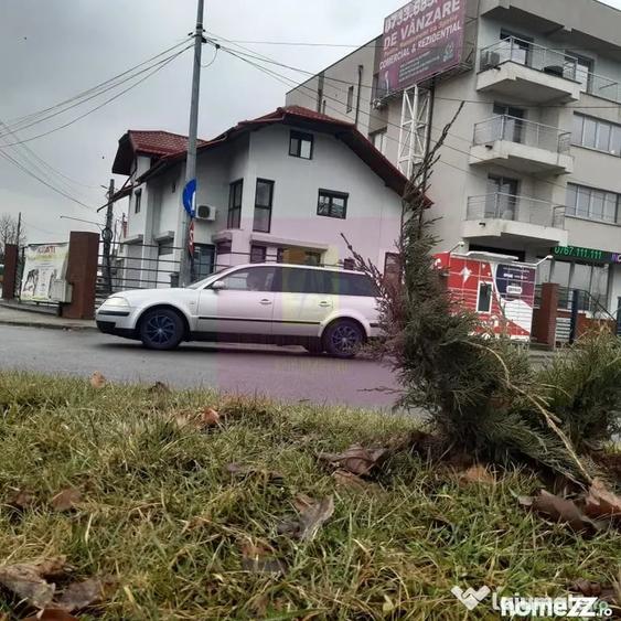 Casă cu 7 camere cu Teren 370 Mp în Cățelu