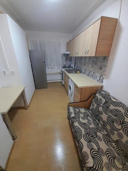 Garsonieră decomandată în Poșta