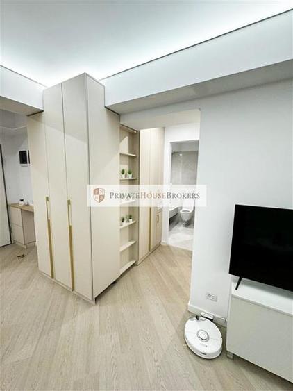 Apartament cu 2 camere semidecomandat, mobilat în Pipera