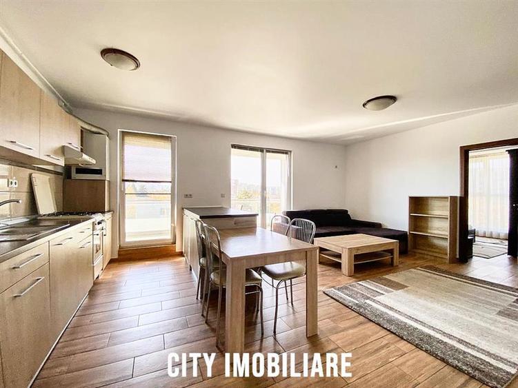 Apartament cu 3 camere semidecomandat, mobilat în Gheorgheni
