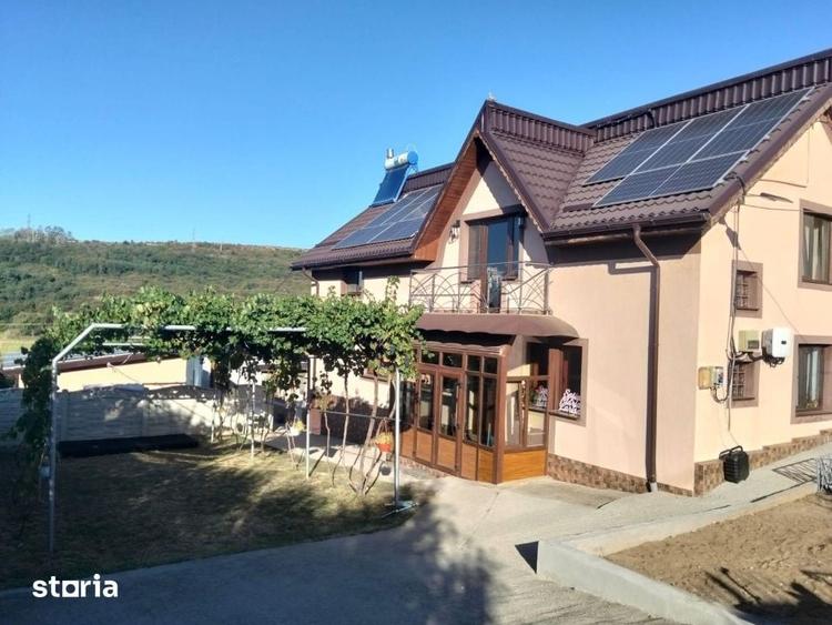 Casă cu 5 camere cu Teren 3940 Mp în Almăj