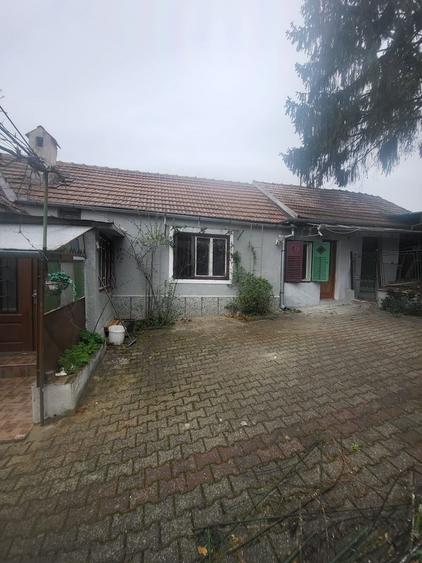 Casă individuală cu 3 camere cu Canalizare în Câlnic