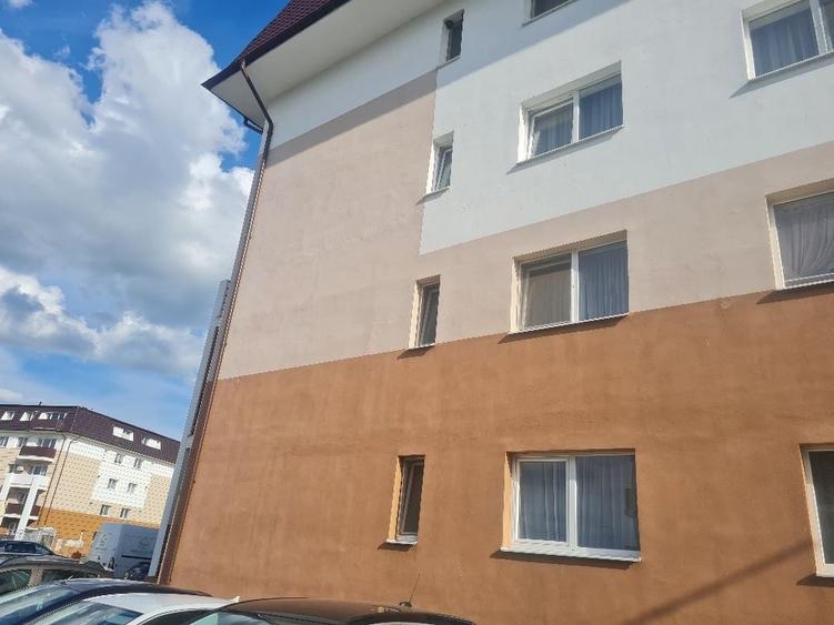 Apartament cu 3 camere decomandat în Sânpetru