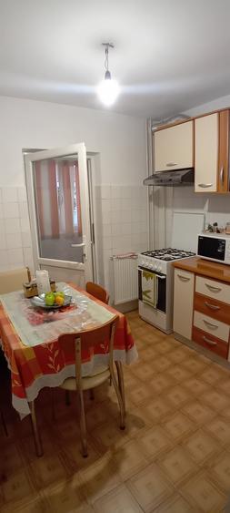 Apartament cu 2 camere decomandat în Girocului