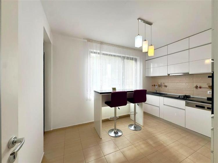 Duplex cu 4 camere cu Canalizare în Rediu