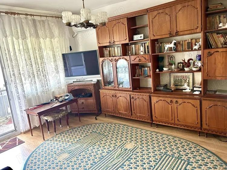 Apartament cu 3 camere decomandat în Ultracentral