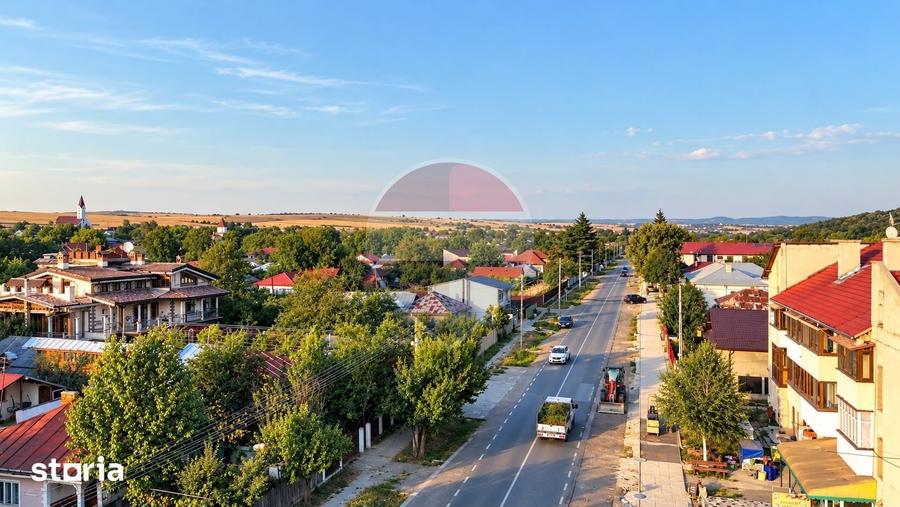 Teren de 1670 mp, în Traian