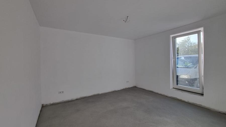 Casă individuală cu 4 camere cu Teren 645 Mp în Lazuri