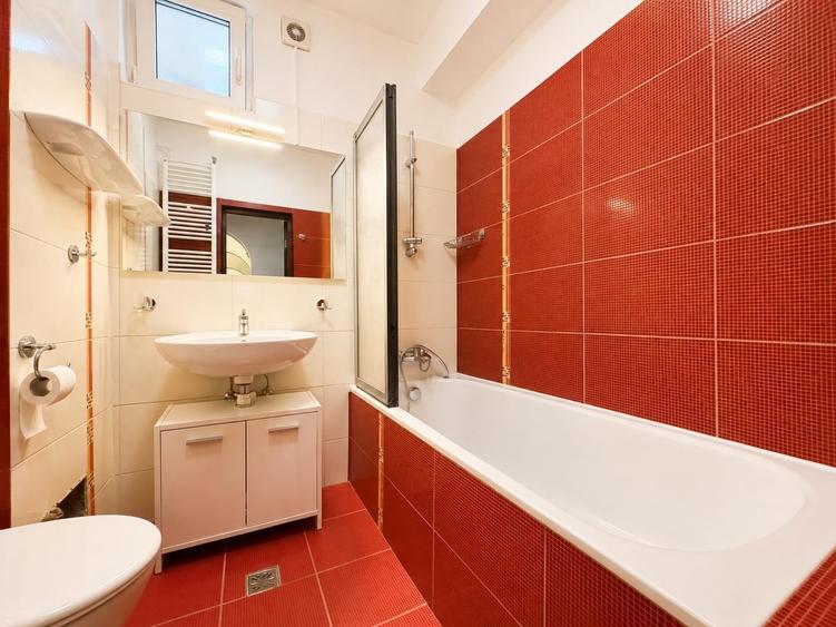 Apartament cu 4 camere decomandat în Dorobanți