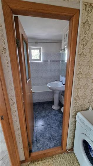 Apartament cu 3 camere decomandat în Călărași