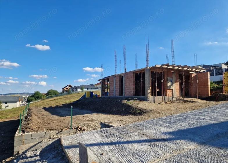 Casă cu 4 camere cu Teren 400 Mp în Sâncraiu de Mureș