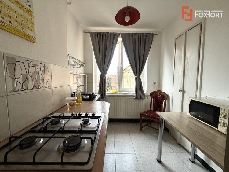 Apartament cu 2 camere decomandat, mobilat în Central