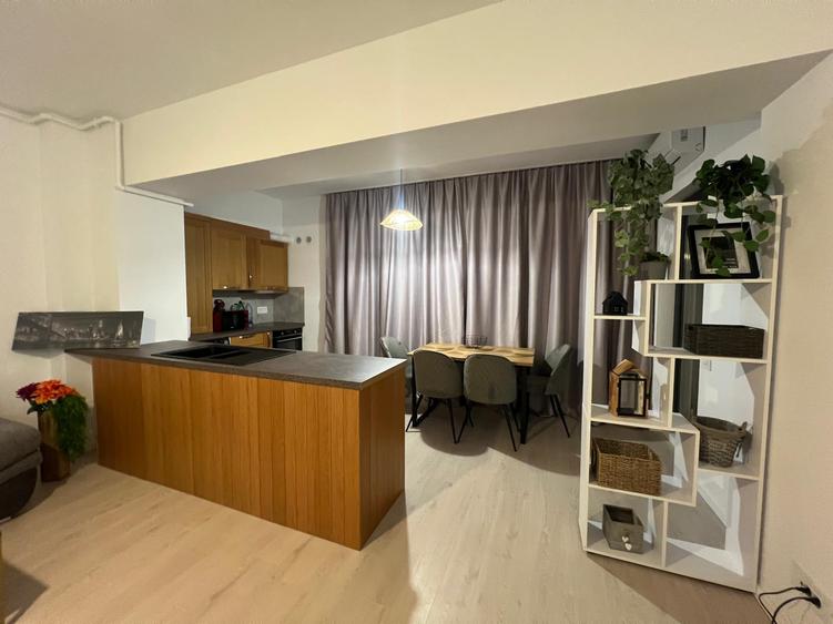 Apartament cu 3 camere decomandat, mobilat în Sisești