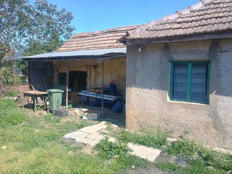 Casă cu Teren 300 Mp în Amara