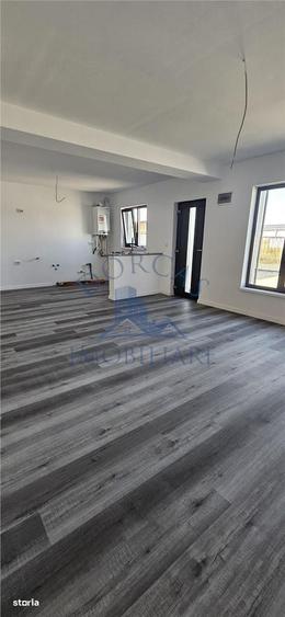 Casă cu 4 camere cu Teren 332 Mp în Cârcea