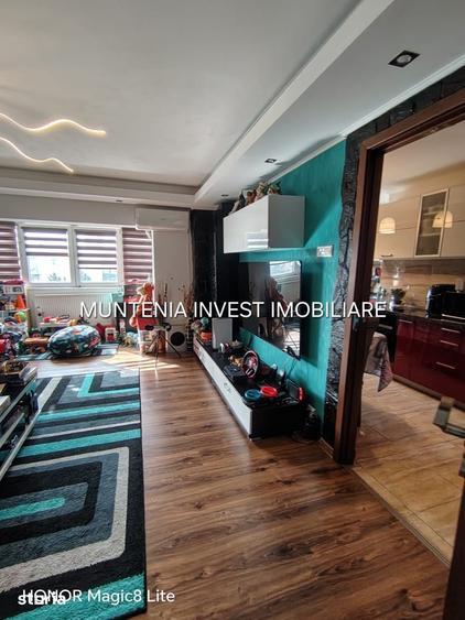 Apartament cu 3 camere decomandat în Central