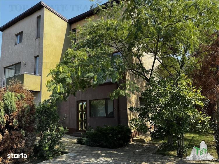 Casă cu 4 camere în Central