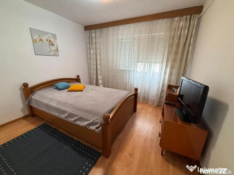 Apartament cu 4 camere decomandat în Central
