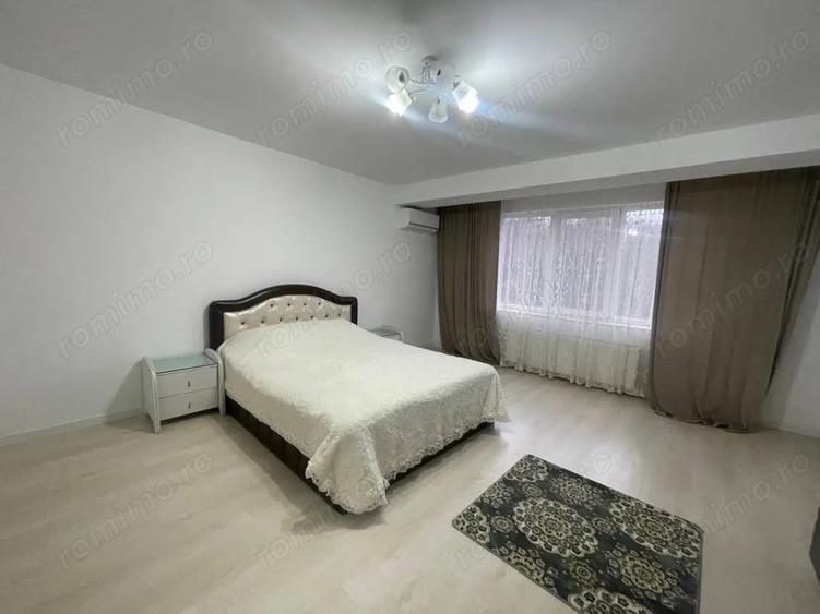 Apartament cu 3 camere decomandat în Vlahuță