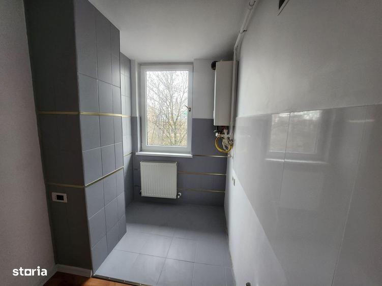 Apartament cu 3 camere decomandat în Nazărioaia
