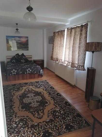 Casă cu Teren 700 Mp în Central