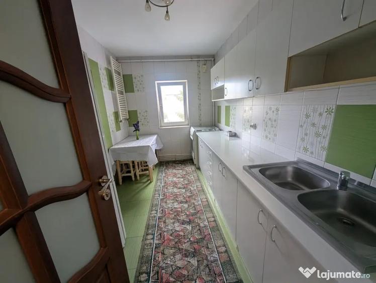 Apartament cu 2 camere decomandat în Energiei