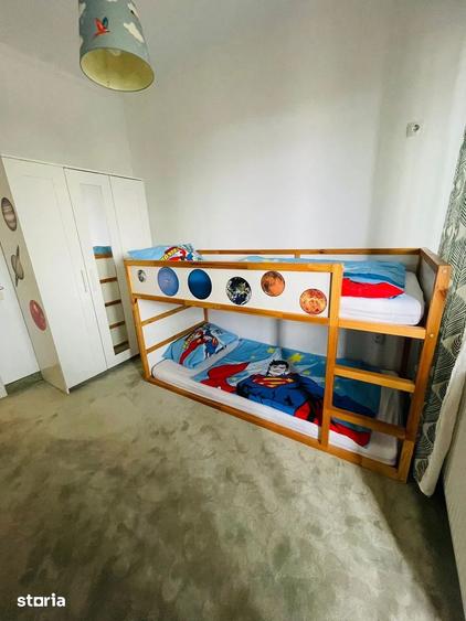 Apartament cu 4 camere decomandat în Chitila