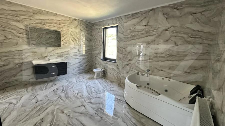 Casă cu Teren 3200 Mp în Luncoiu de Sus