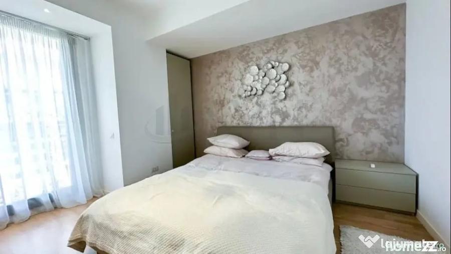 Apartament cu 4 camere semidecomandat în Herăstrău