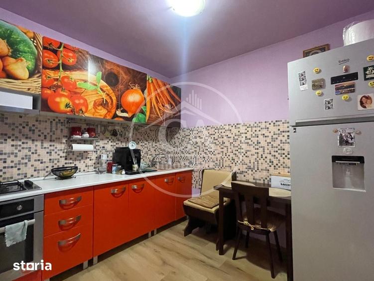Casă cu 7 camere cu Teren 267 Mp în Nufărul