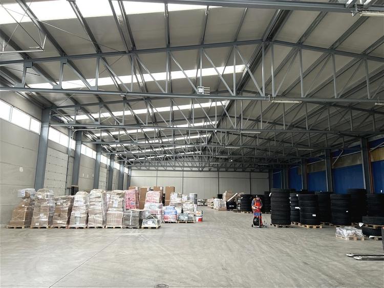 Spațiu industrial, de 810 mp, în Florești