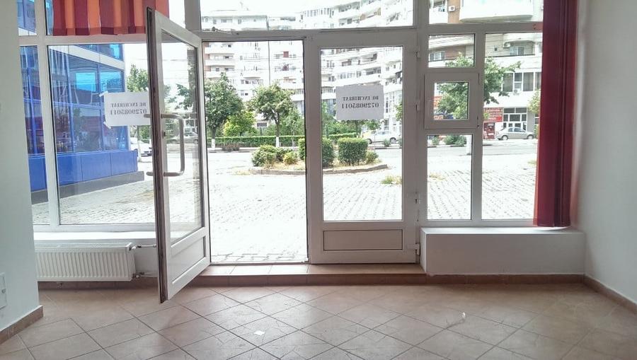 Spațiu comercial, de 120 mp, în Casa Cărții