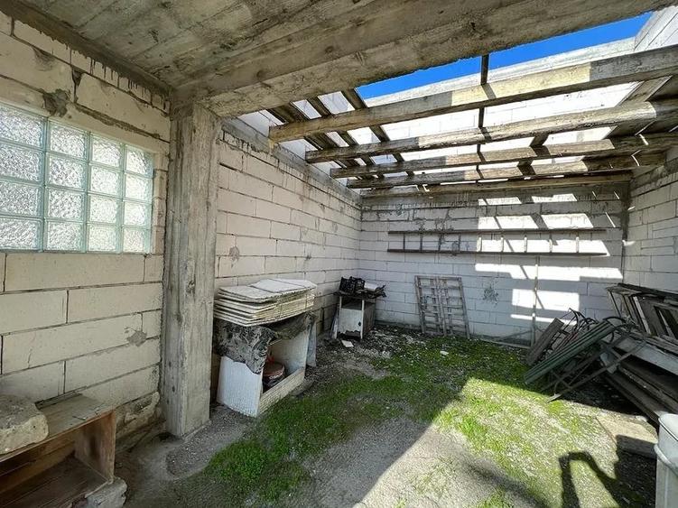 Casă cu 4 camere cu Teren 427 Mp în Central