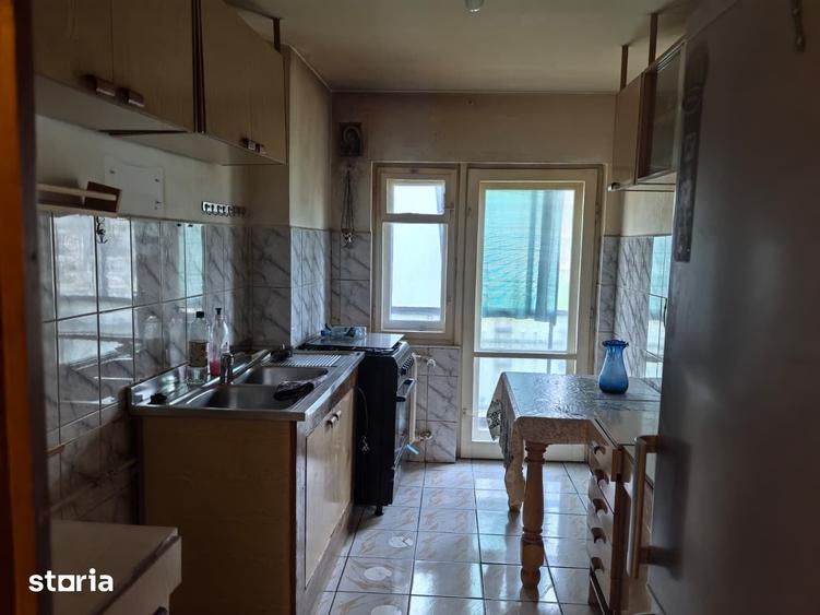 Apartament cu 3 camere decomandat în Centrul Civic