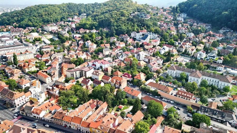 Teren Construcții intravilan de 330 mp, în Central